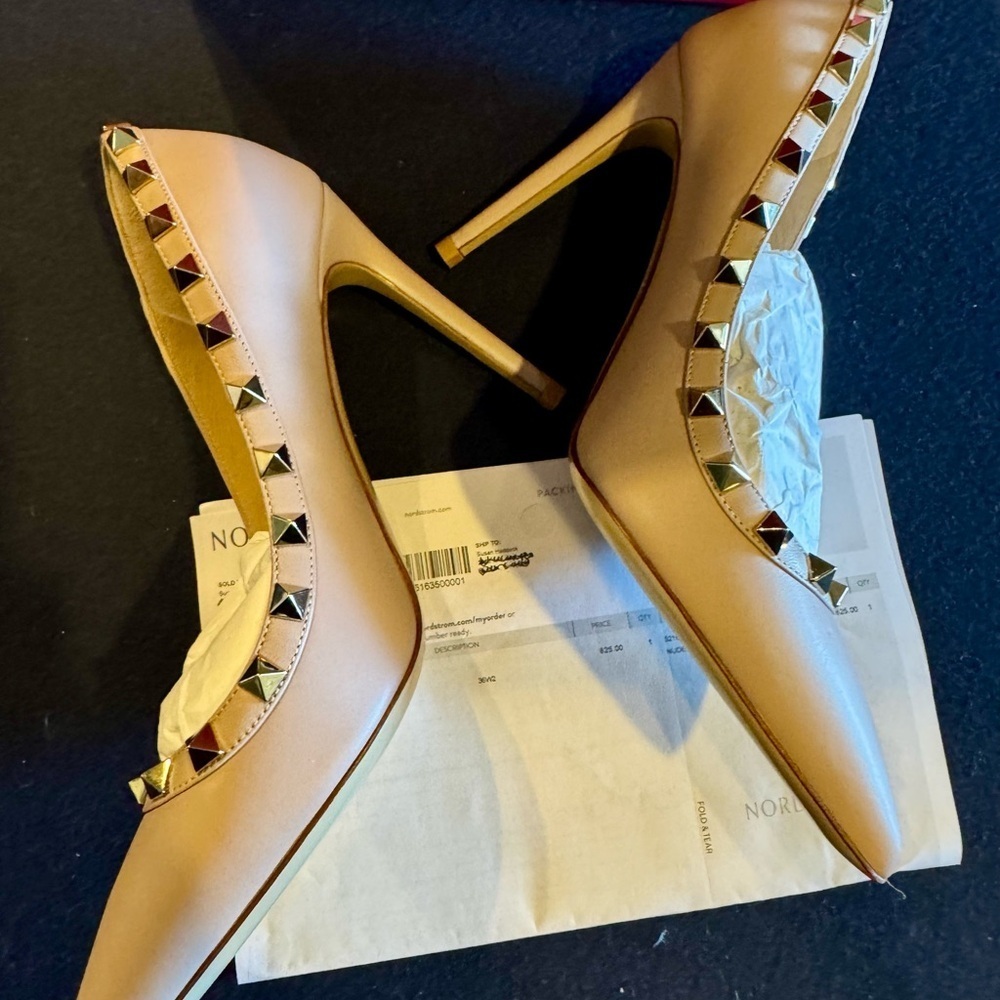 Valentino Rockstud Nude Heels Women’s Sz 36 US6 - Picture 5 of 15